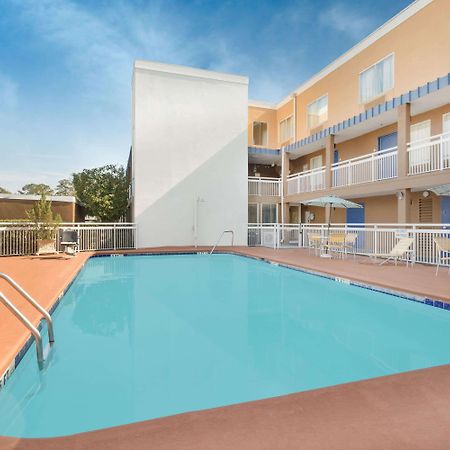 Baymont By Wyndham Savannah Midtown Kültér fotó