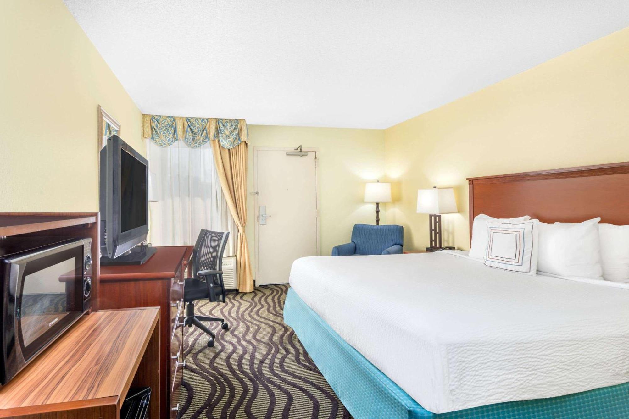 Baymont By Wyndham Savannah Midtown Kültér fotó