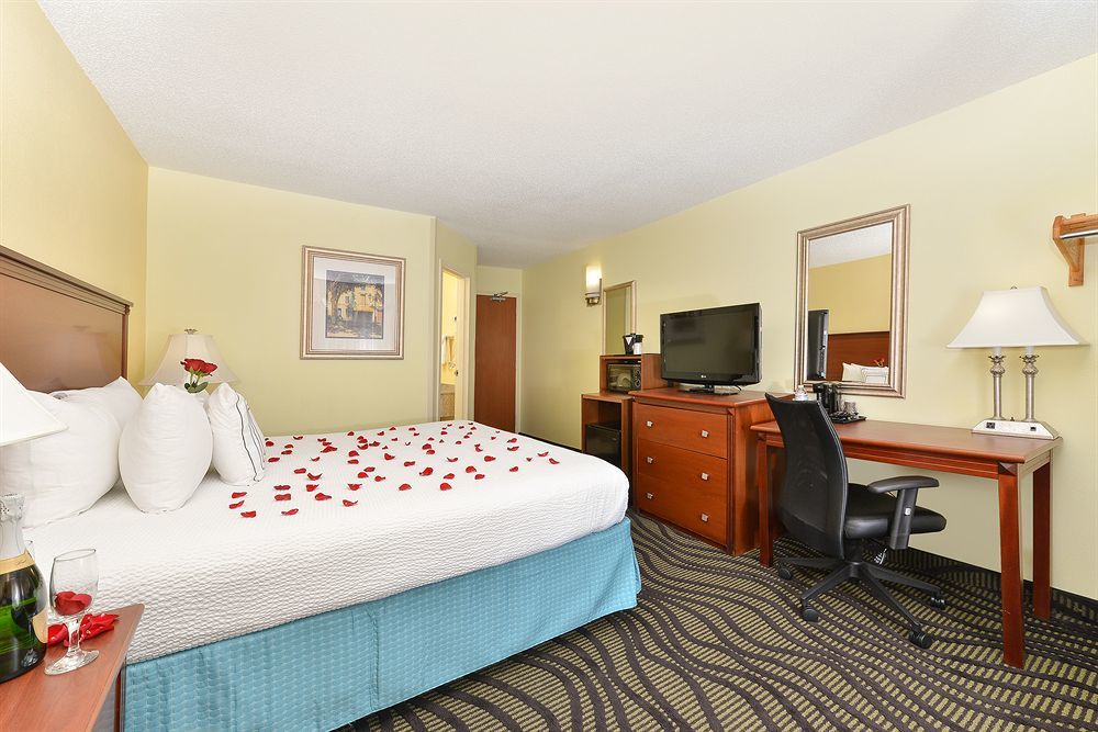 Baymont By Wyndham Savannah Midtown Kültér fotó