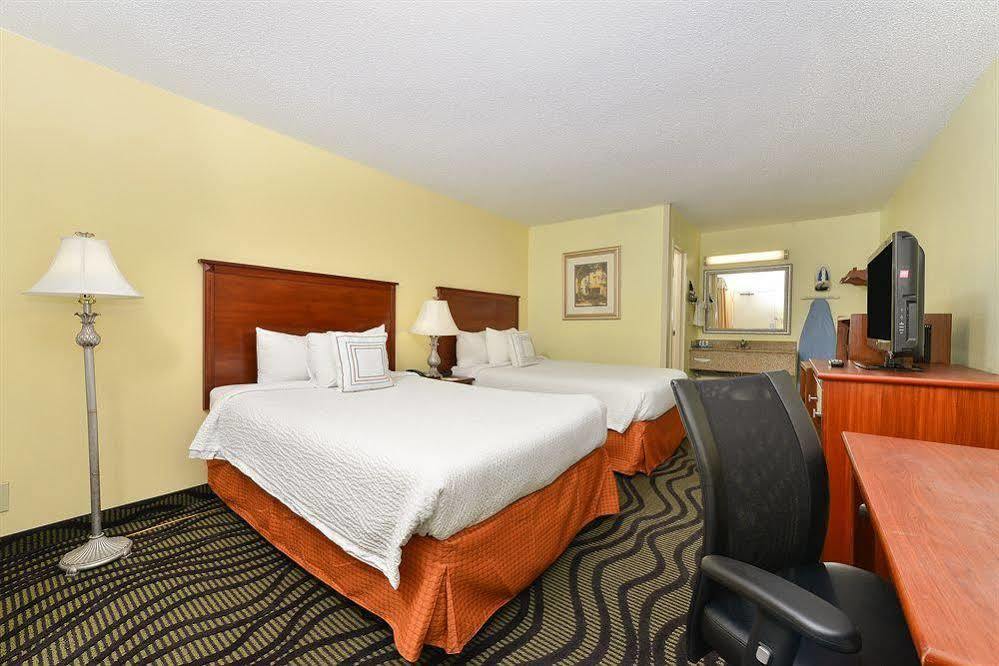 Baymont By Wyndham Savannah Midtown Kültér fotó